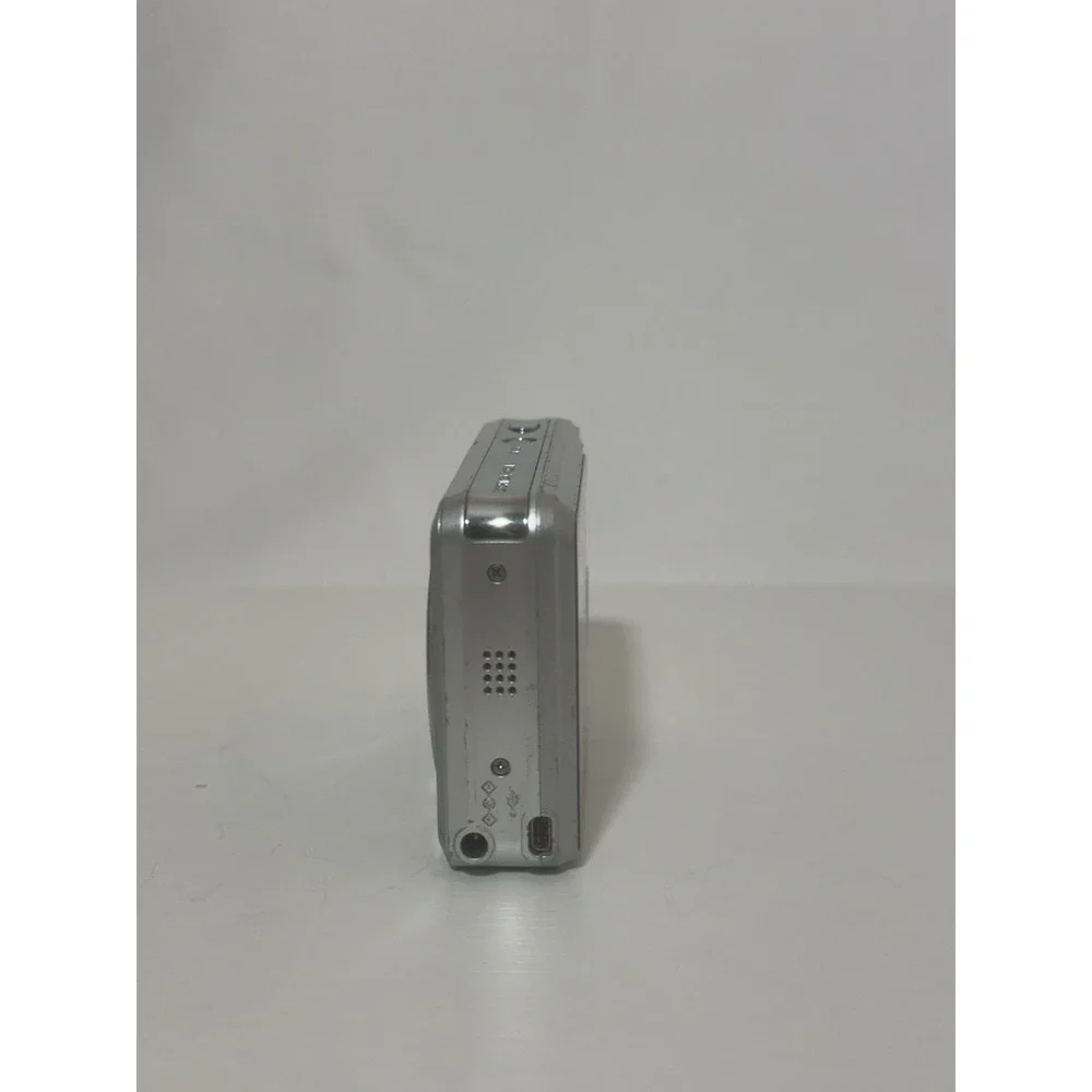 Medion MD85519 digital camera 10MP Untested